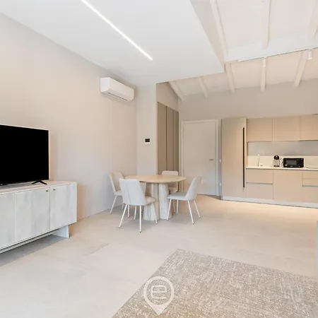 Апартаменты Estay - Luxury Ginevra 1 - Private Swimming Pool *