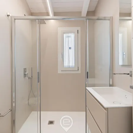 Estay - Luxury Ginevra 1 - Private Swimming Pool דירה ארזח'ינה